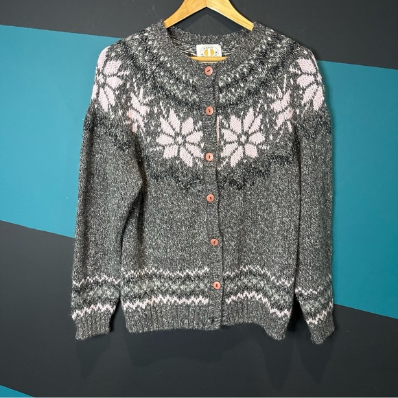 Vintage Paris Sport Club Women’s Cardigan Sweater Button Closure grey Normcore S - Picture 2 of 7